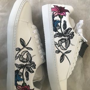 ZARA embriodered white sneakers, Size - 7.5
